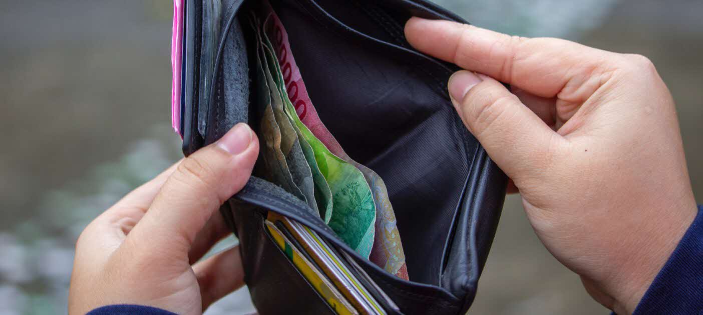 5 Pengeluaran yang Harus Kamu Hindari Agar Kantong Nggak Bolong